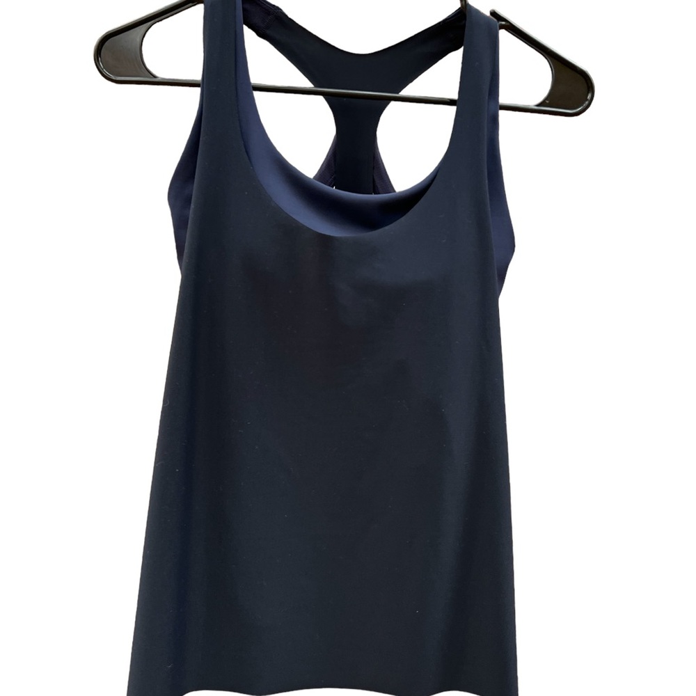 Athleta Ultimate support Top Size Small NWT